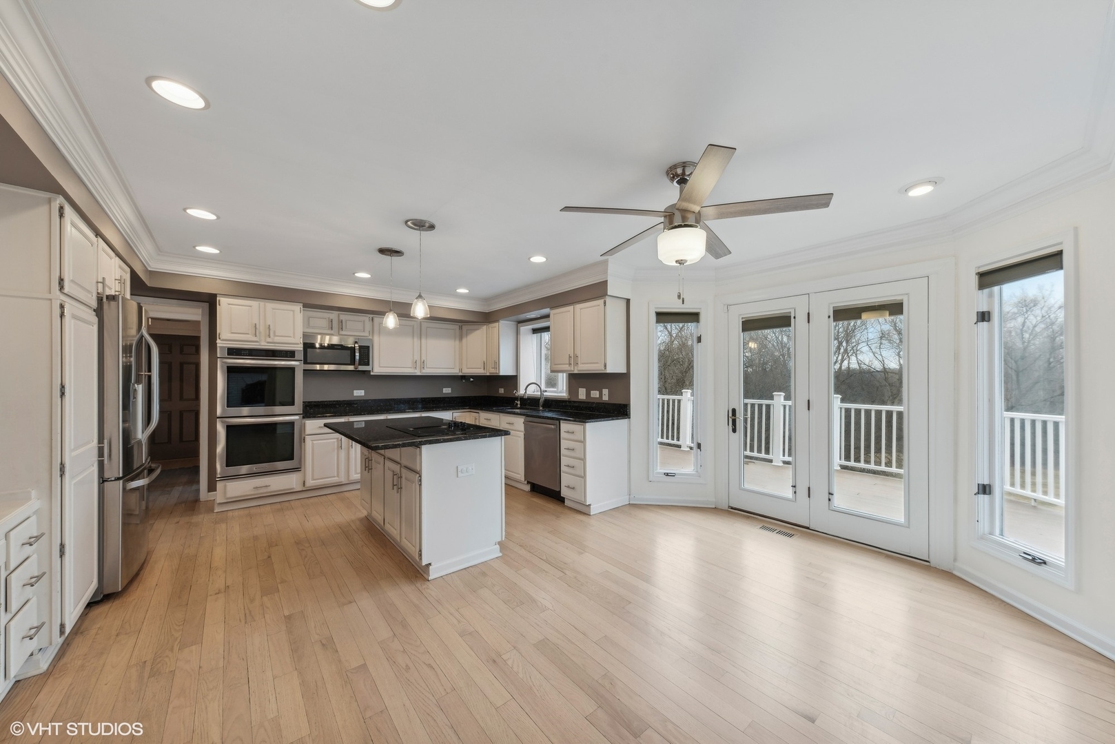 26941 W Fenview Drive