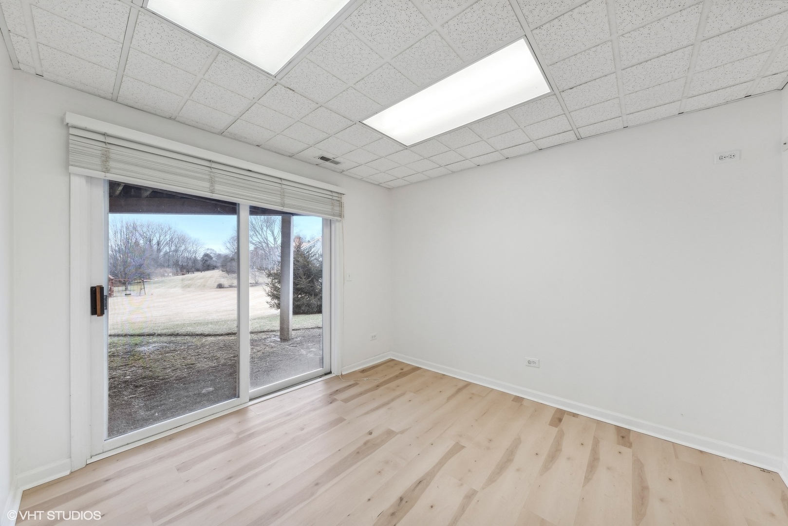 26941 W Fenview Drive