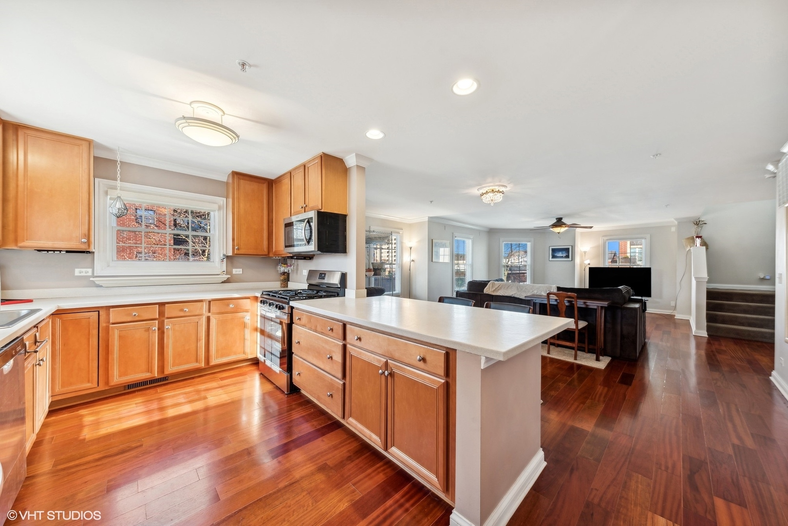 115 E Sigwalt Street Unit: 1A