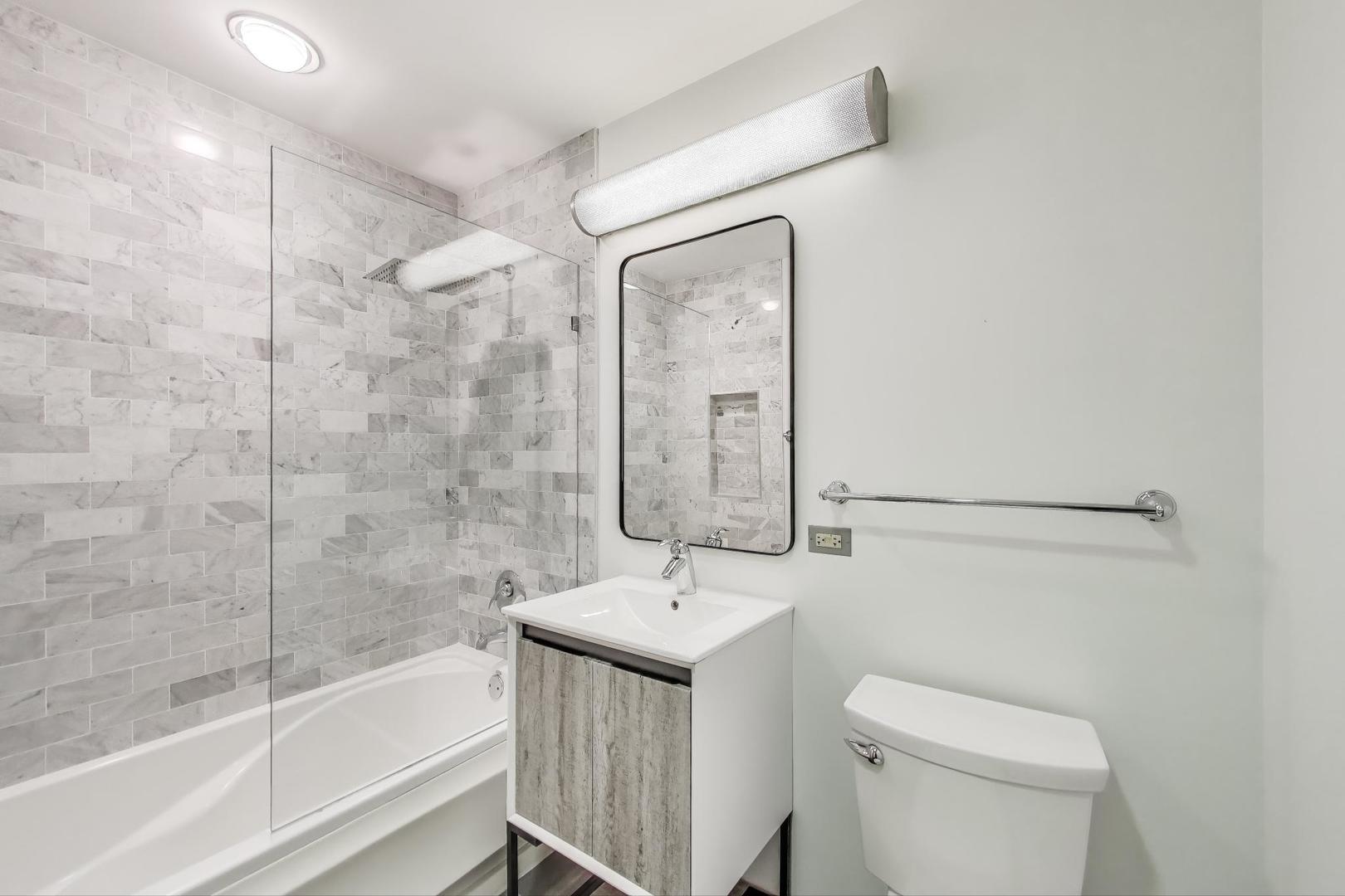 10 S Dunton Avenue Unit: 312