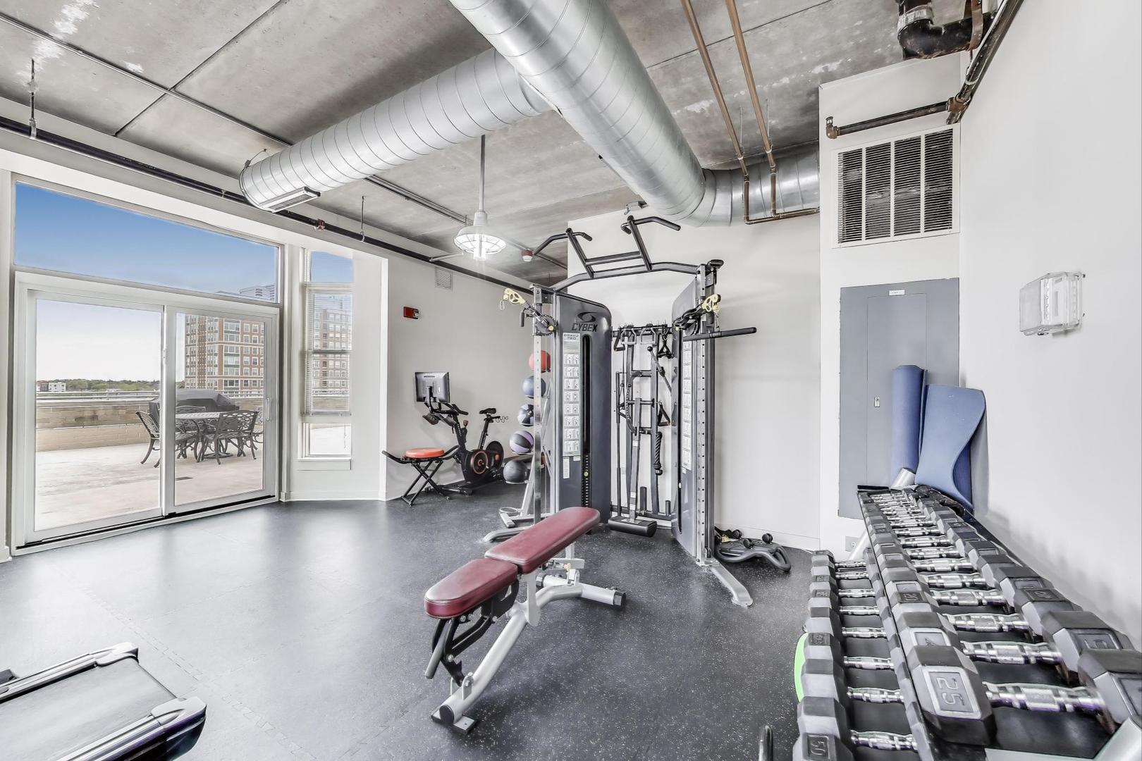 10 S Dunton Avenue Unit: 312