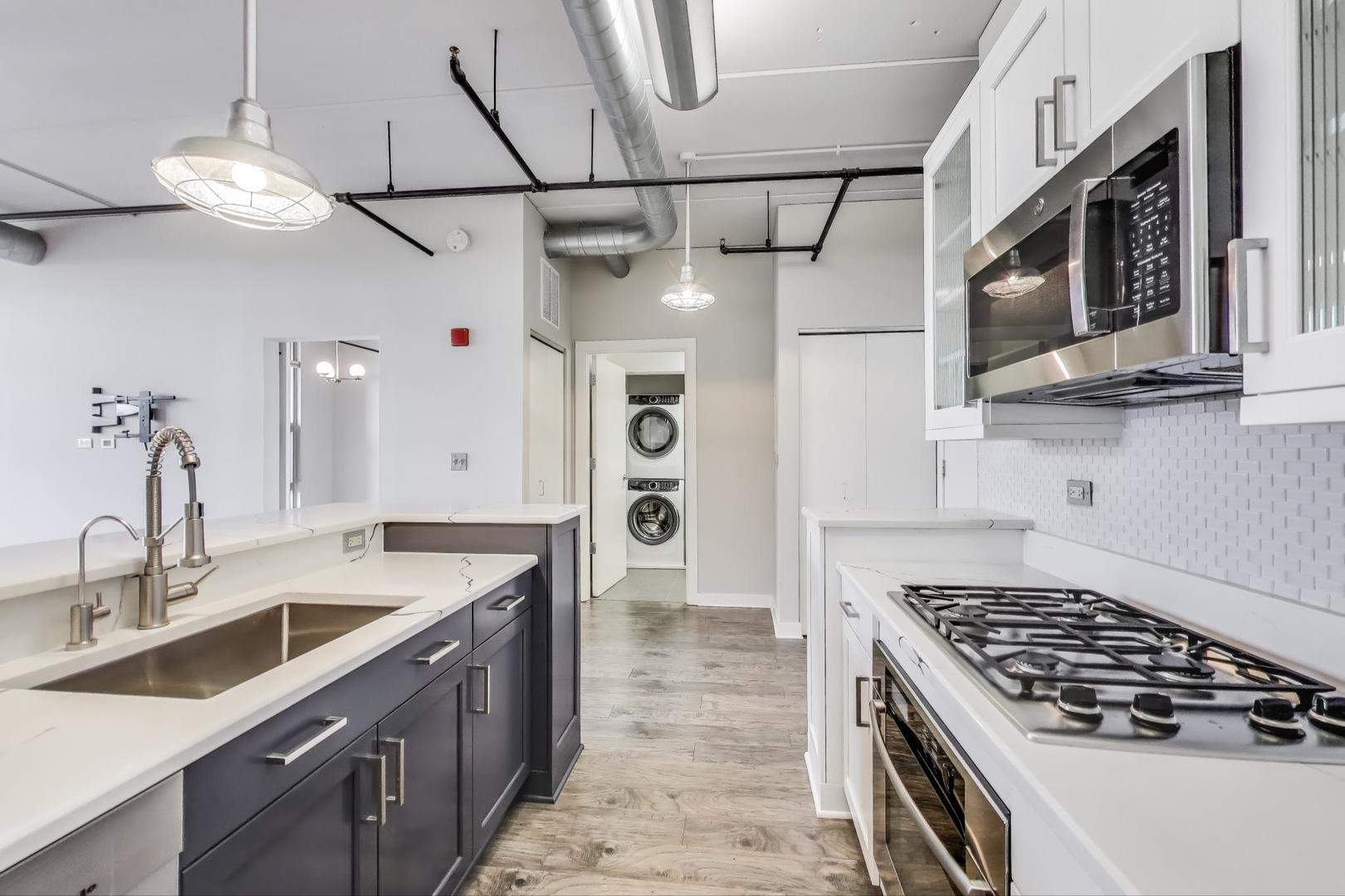 10 S Dunton Avenue Unit: 312