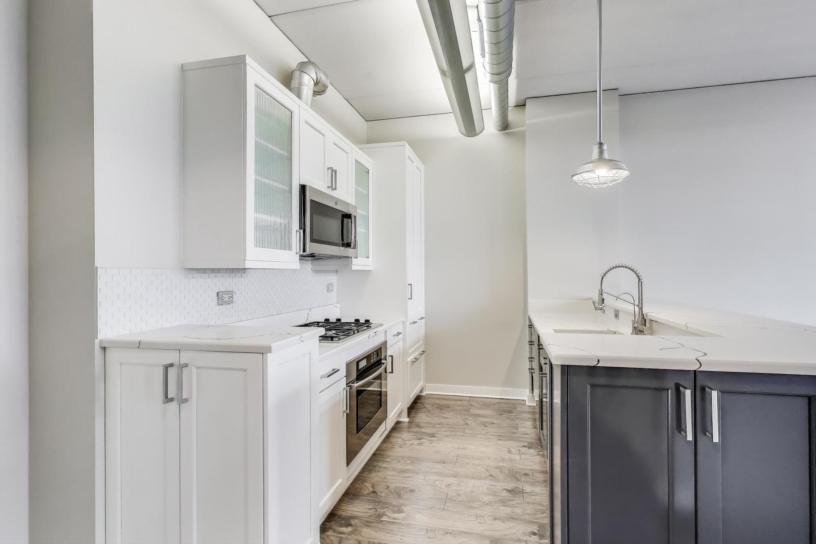 10 S Dunton Avenue Unit: 312
