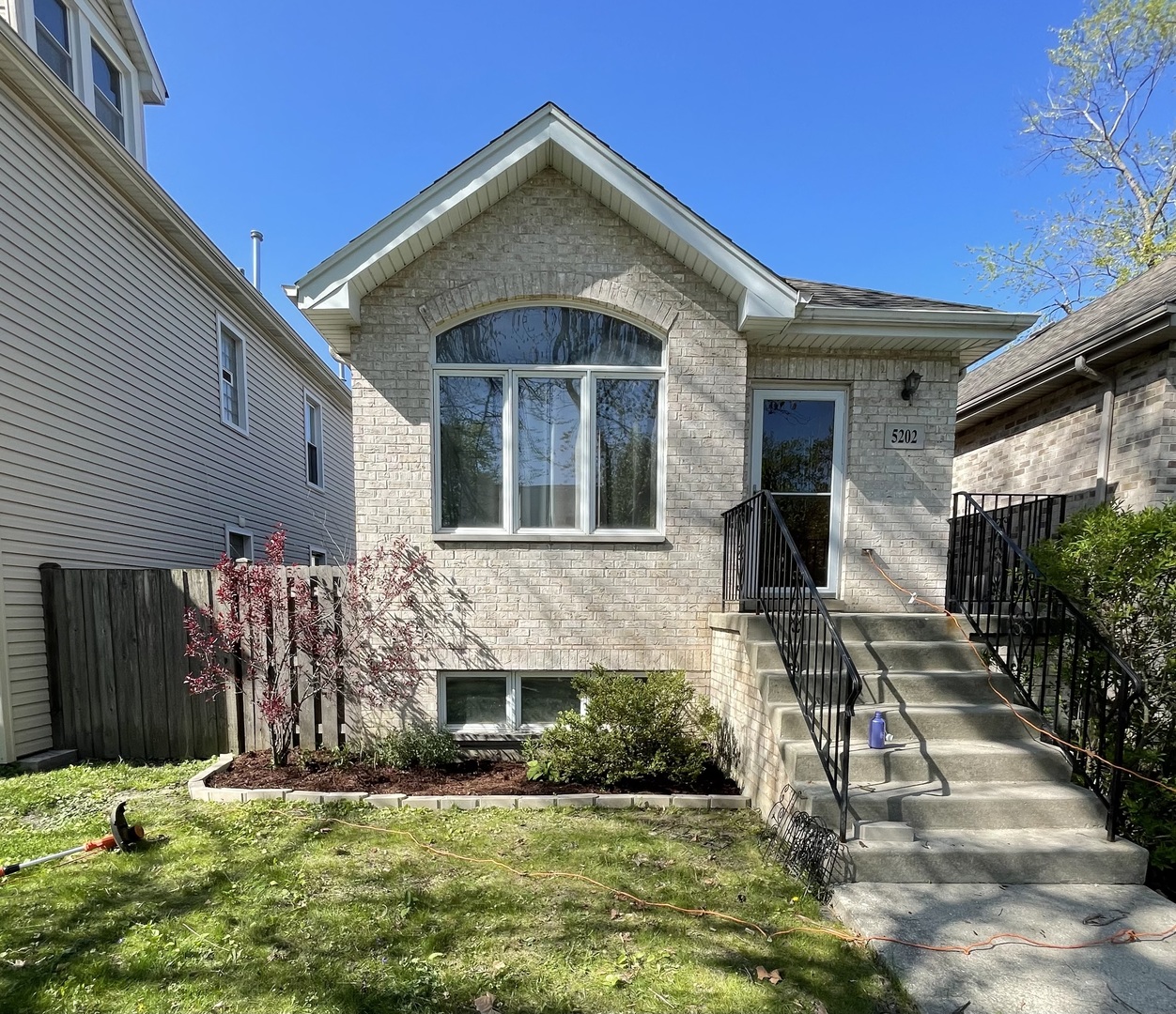 5202 W Strong Street