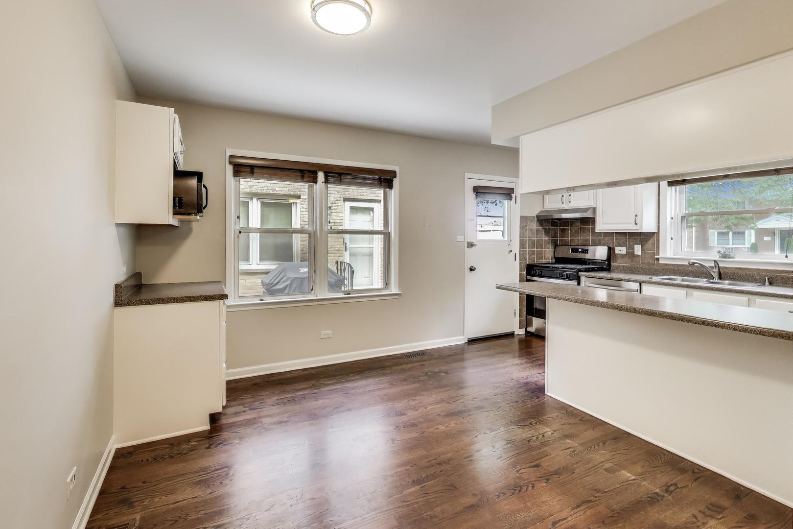 1004 SAINT JAMES Street W