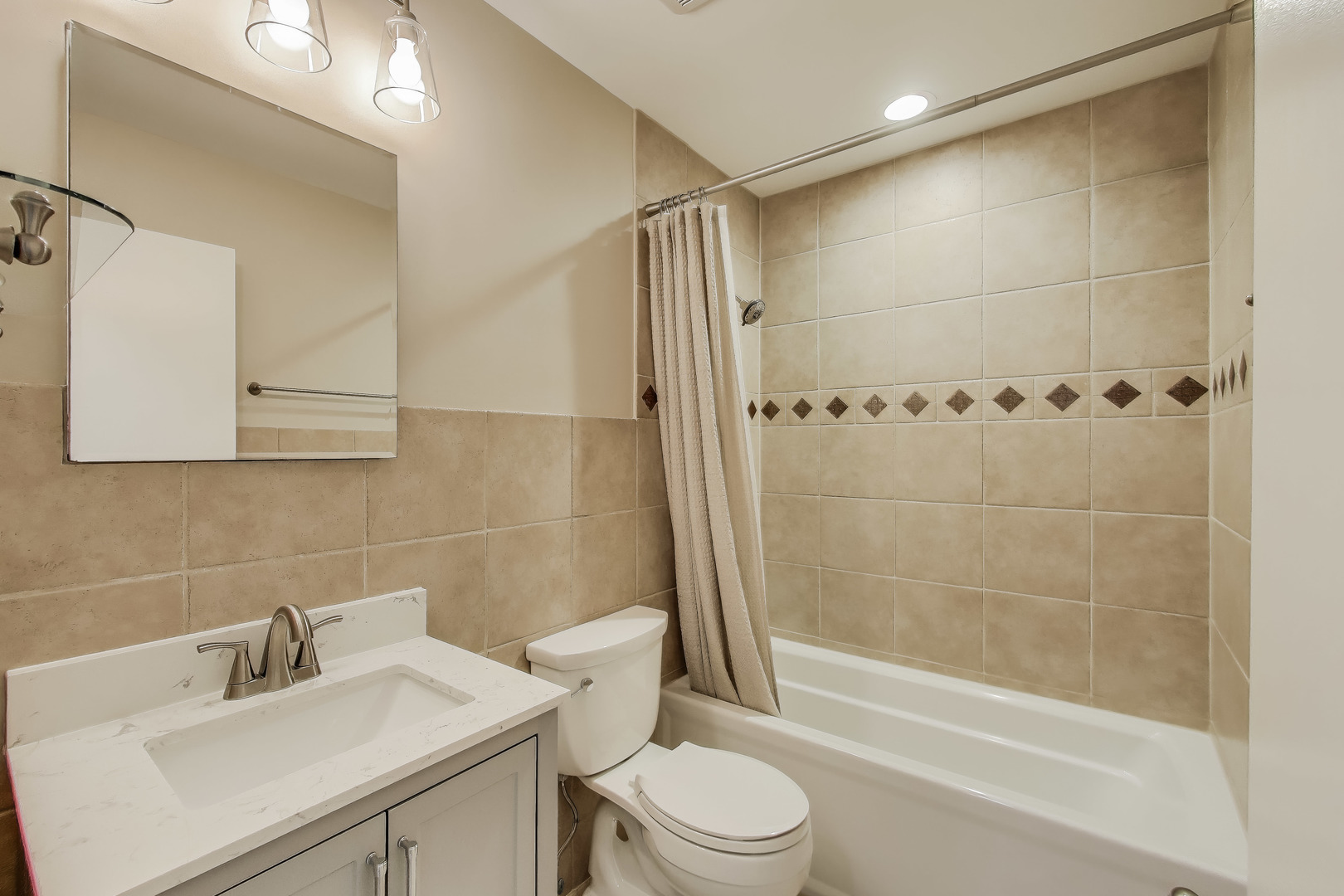 1004 SAINT JAMES Street W