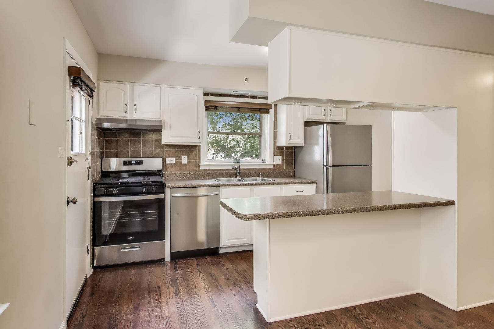 1004 SAINT JAMES Street W