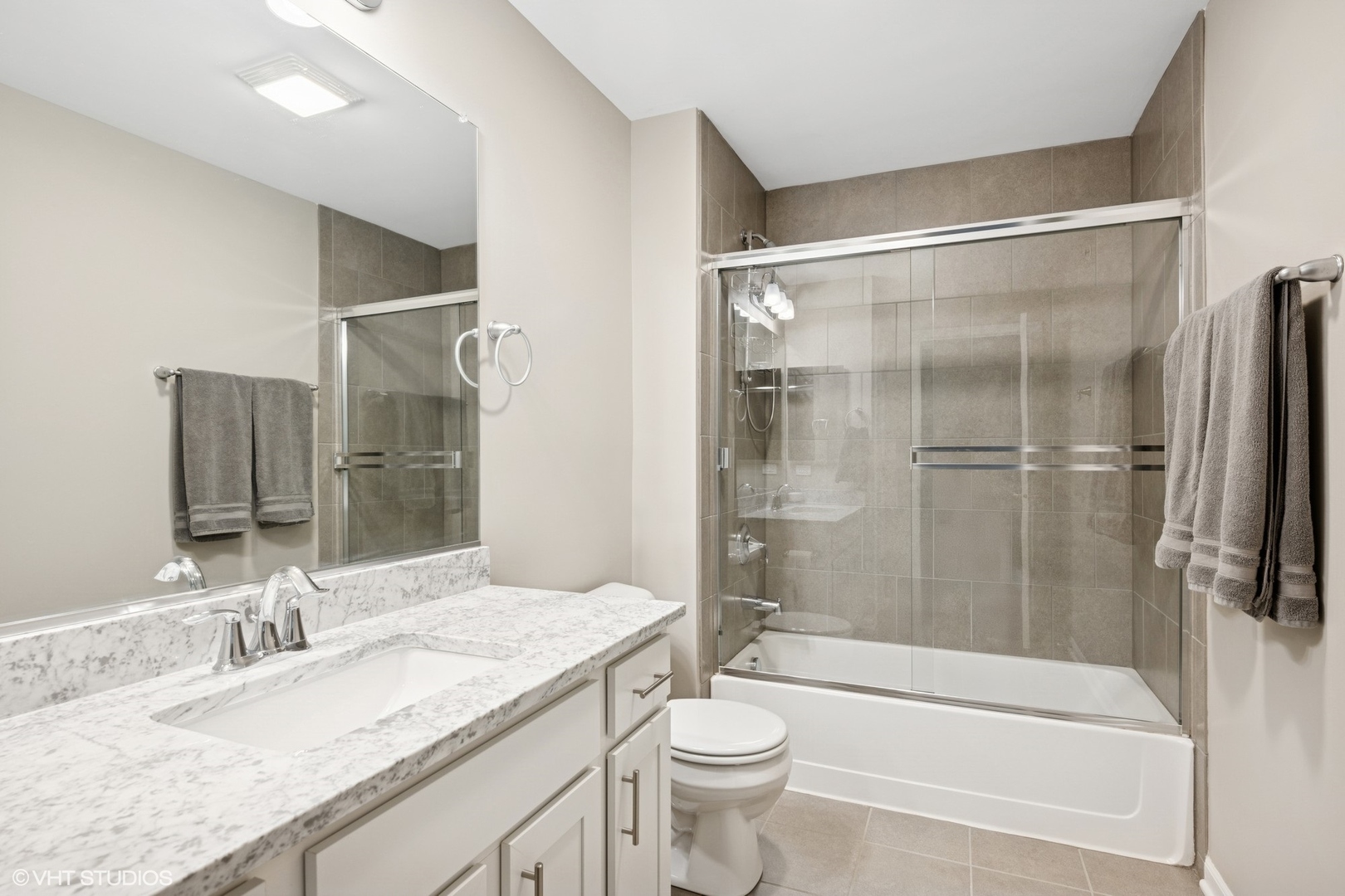 3242 N Heritage Lane