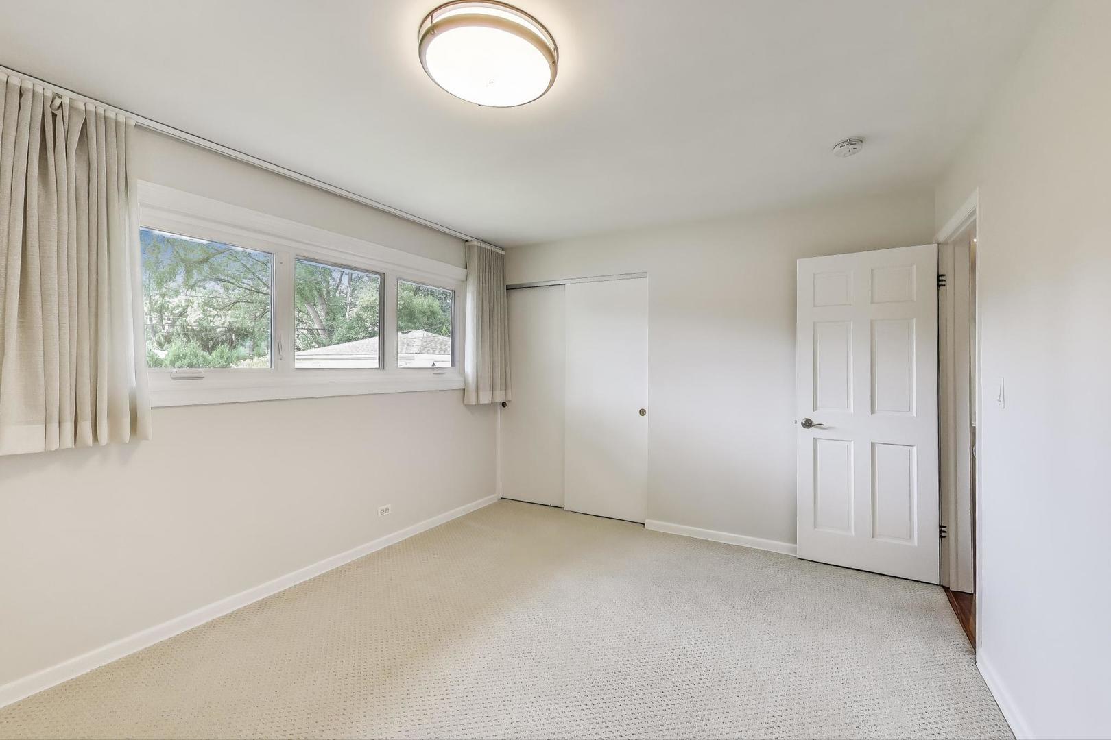 806 N Gibbons Avenue