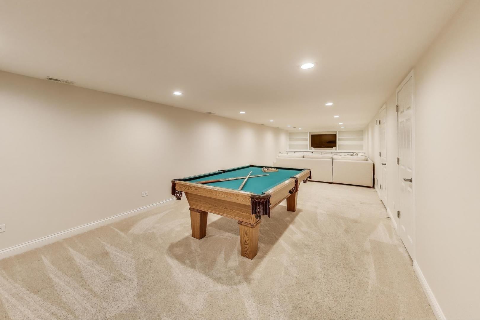 806 N Gibbons Avenue