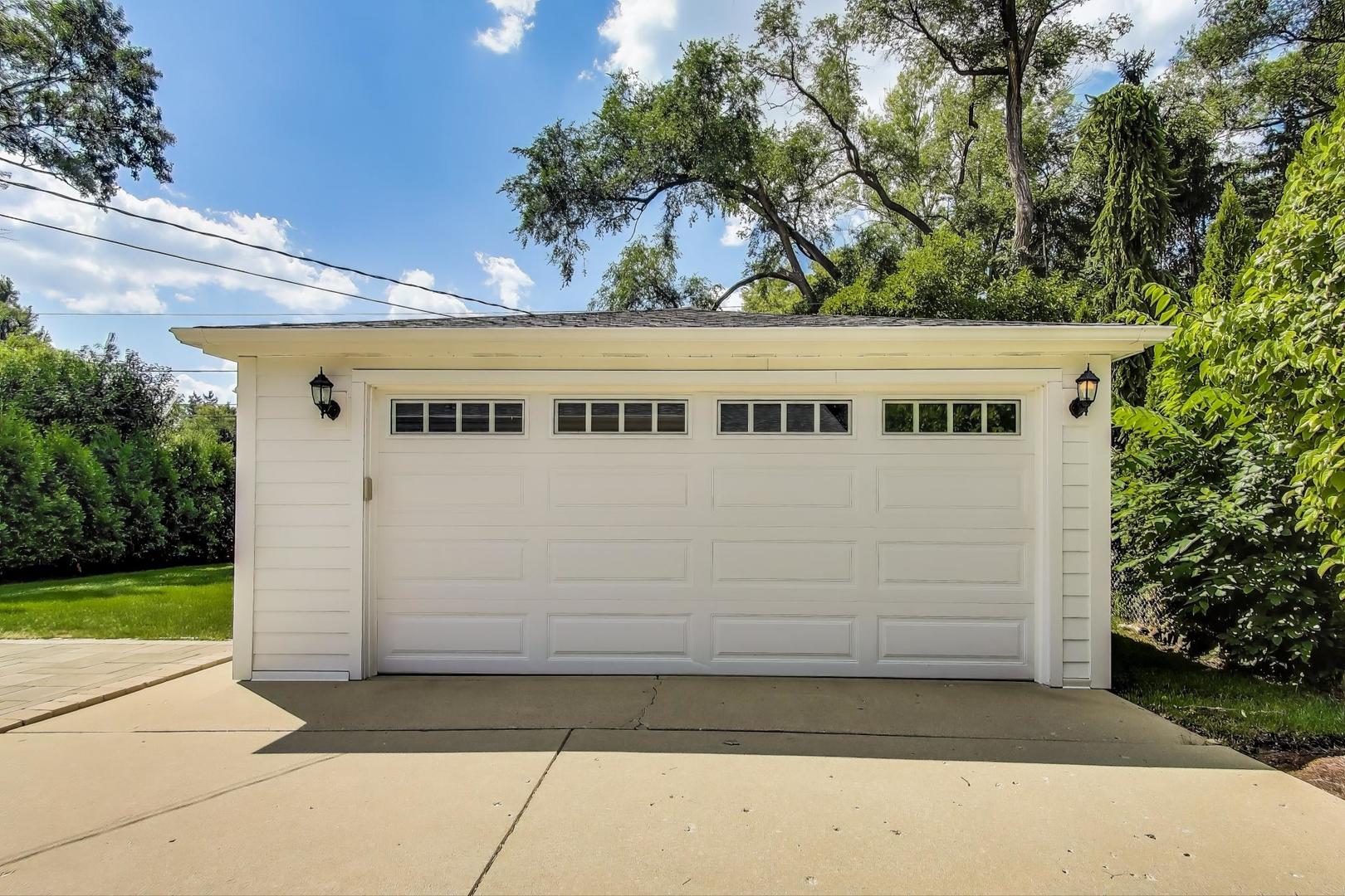 806 N Gibbons Avenue