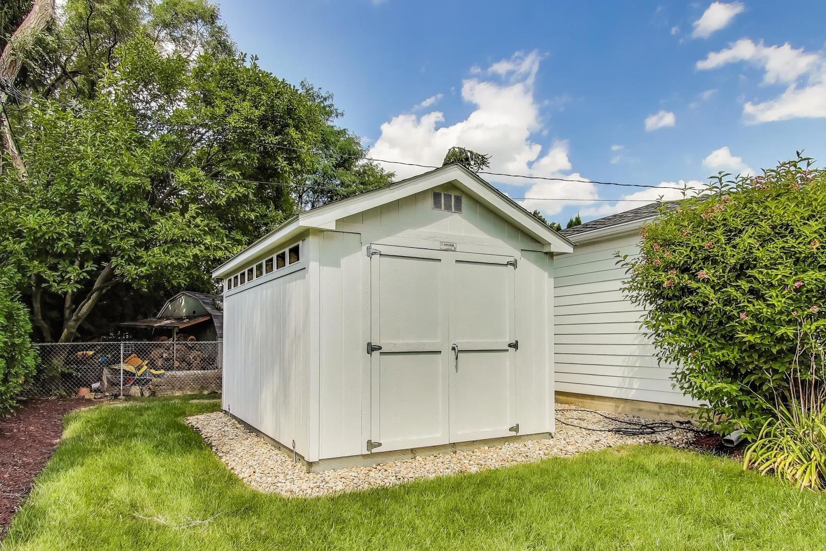 806 N Gibbons Avenue