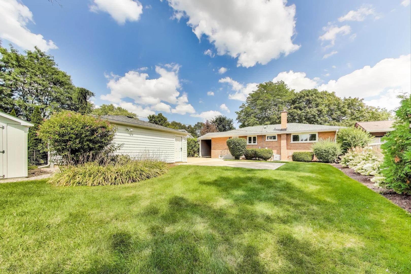 806 N Gibbons Avenue