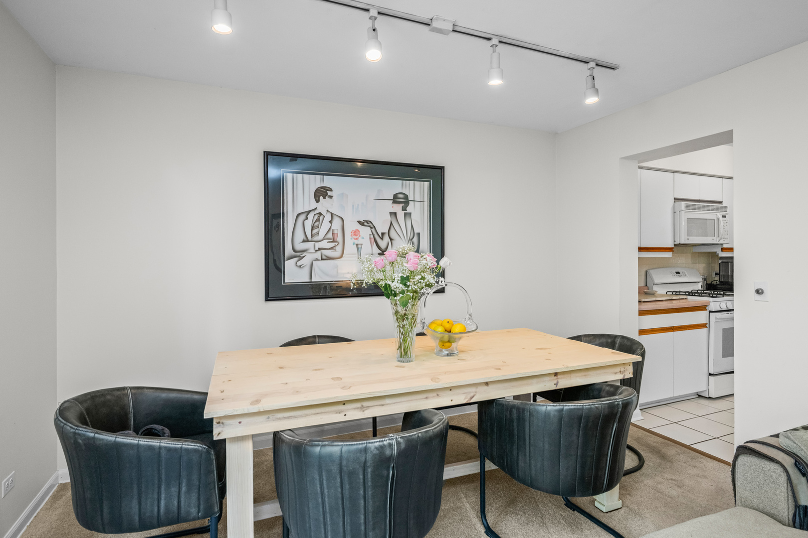 1324 Fairfax Lane