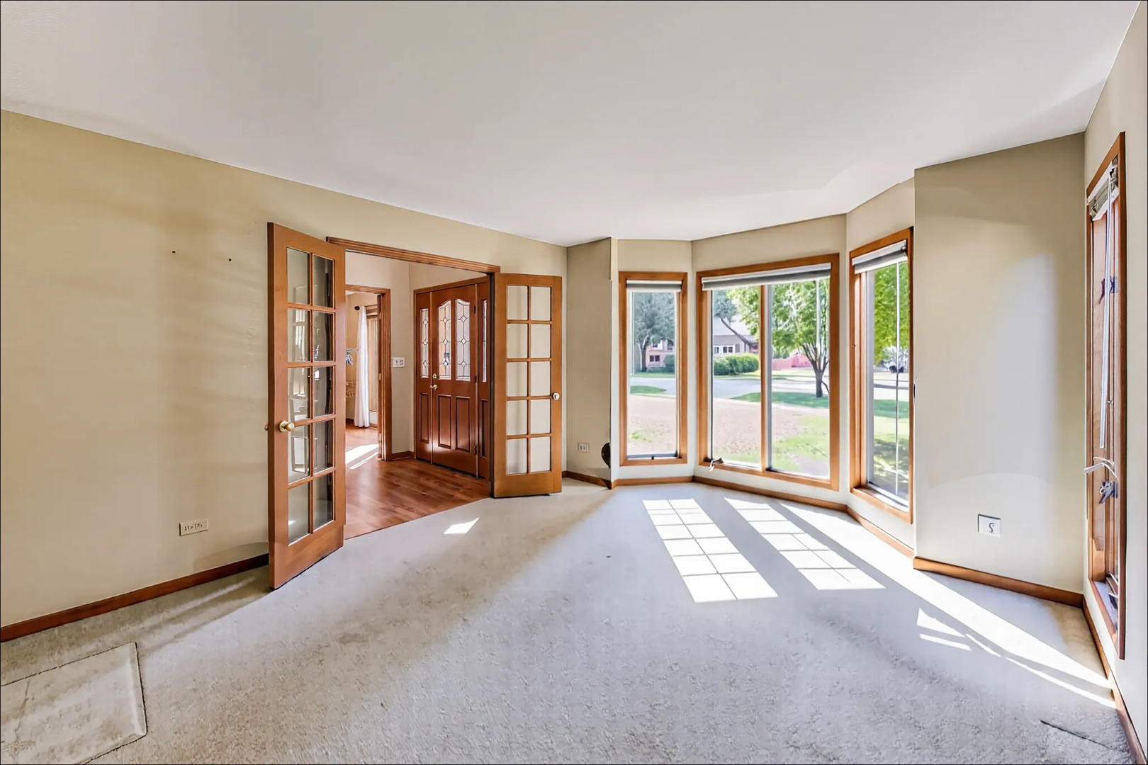 209 N Douglas Avenue