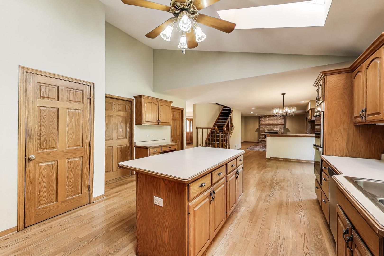 209 N Douglas Avenue