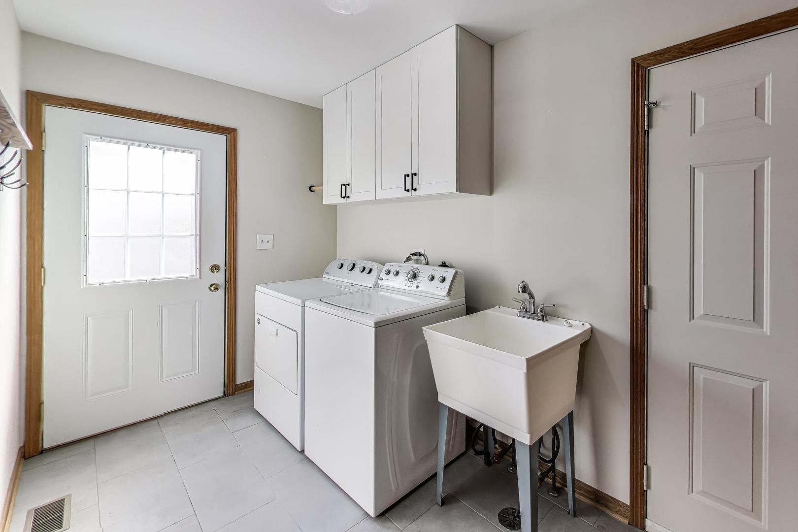 209 N Douglas Avenue