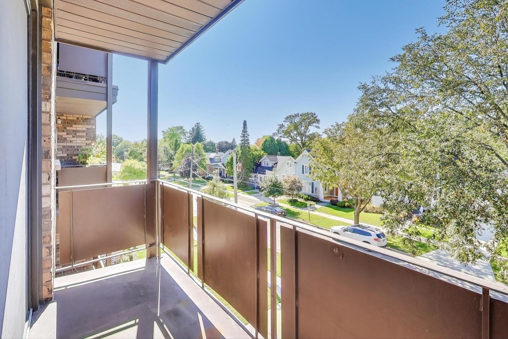 121 S Vail Avenue Unit: 403