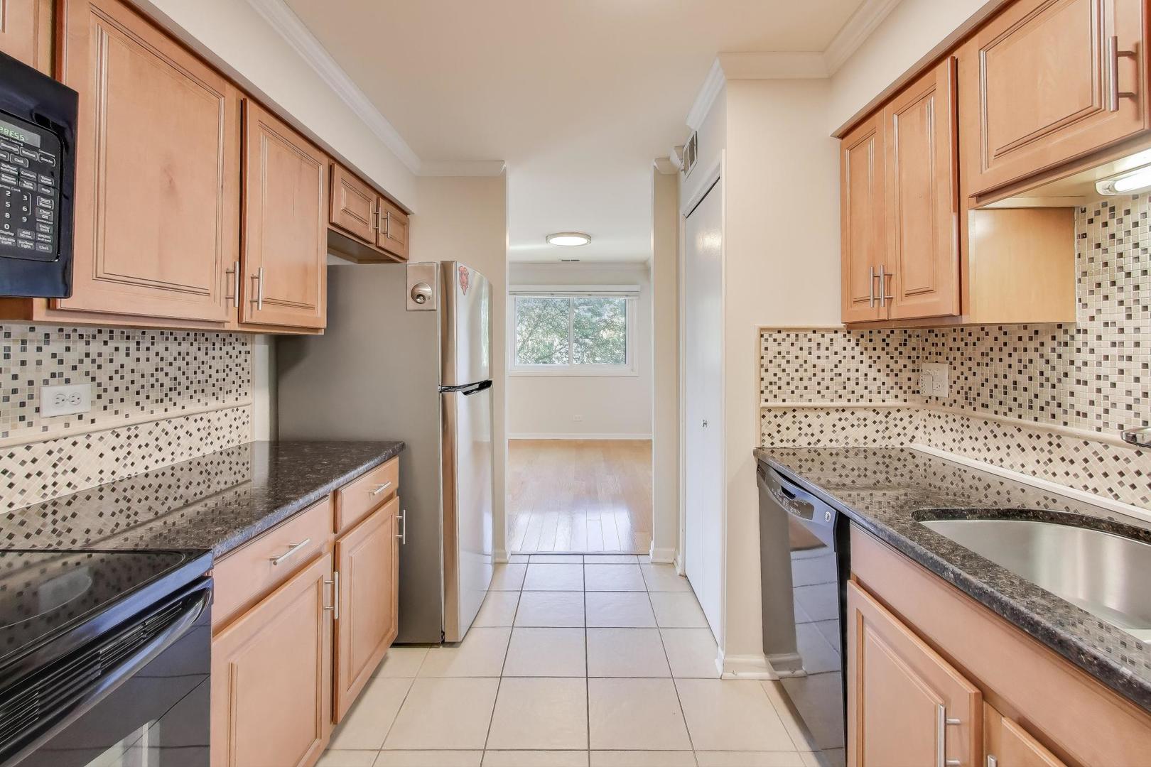 121 S Vail Avenue Unit: 403