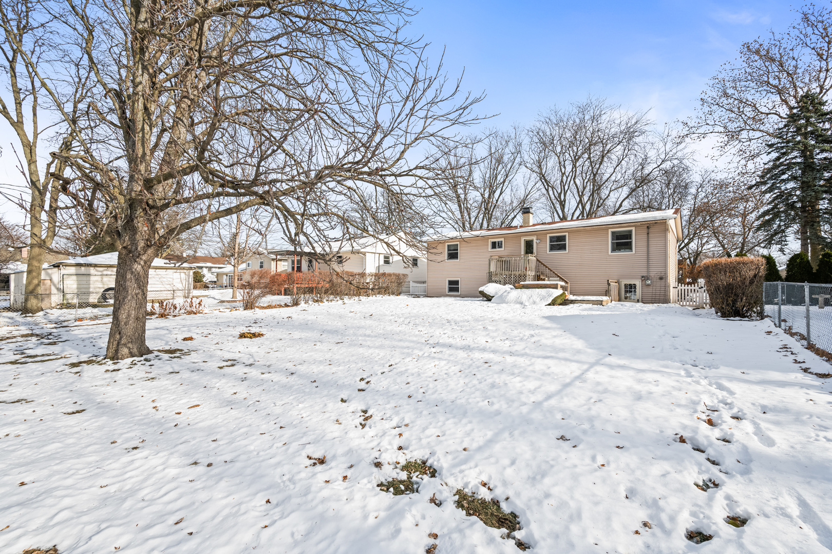 496 Raupp Boulevard