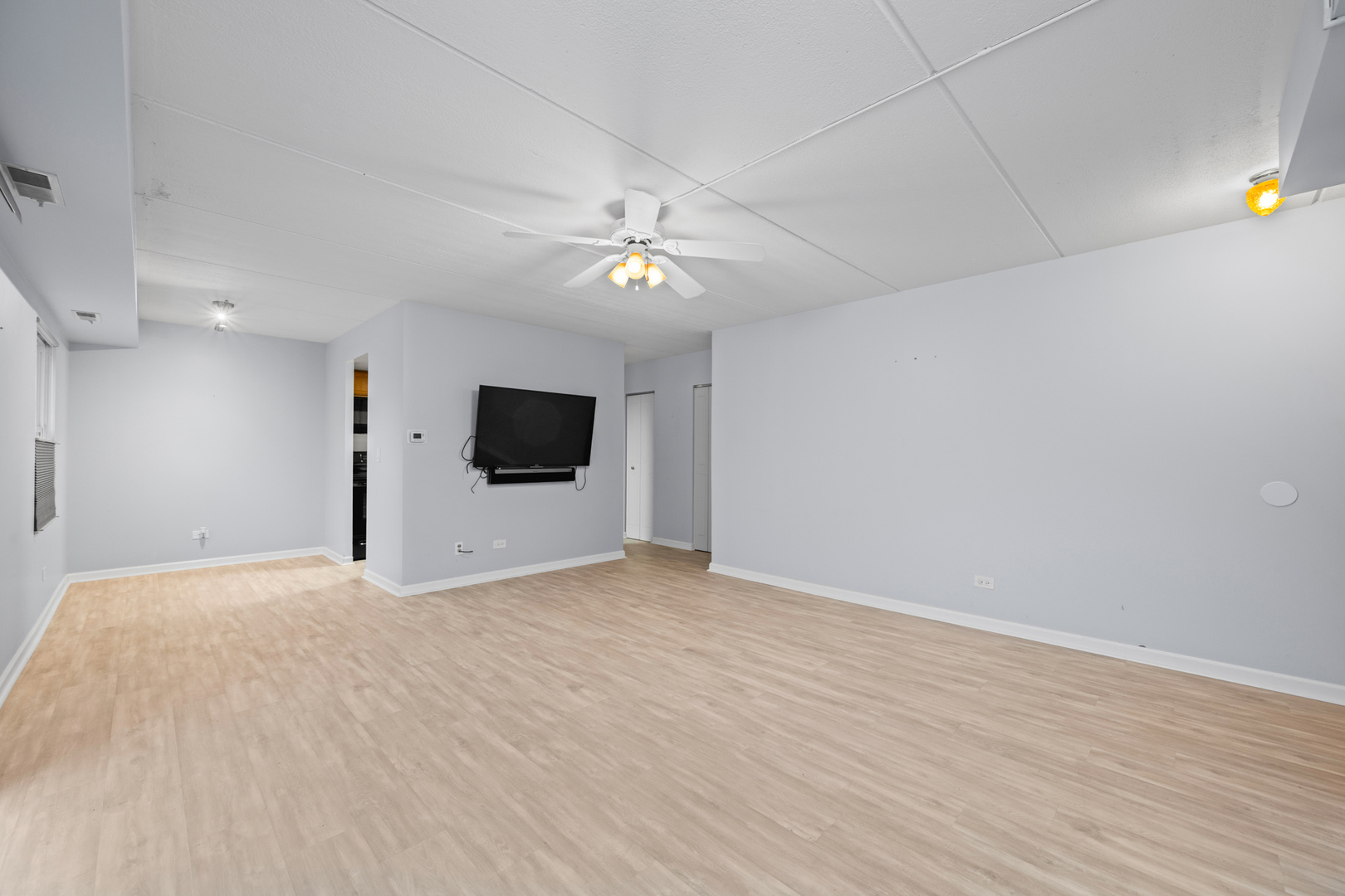 810 N River Road Unit: 1C