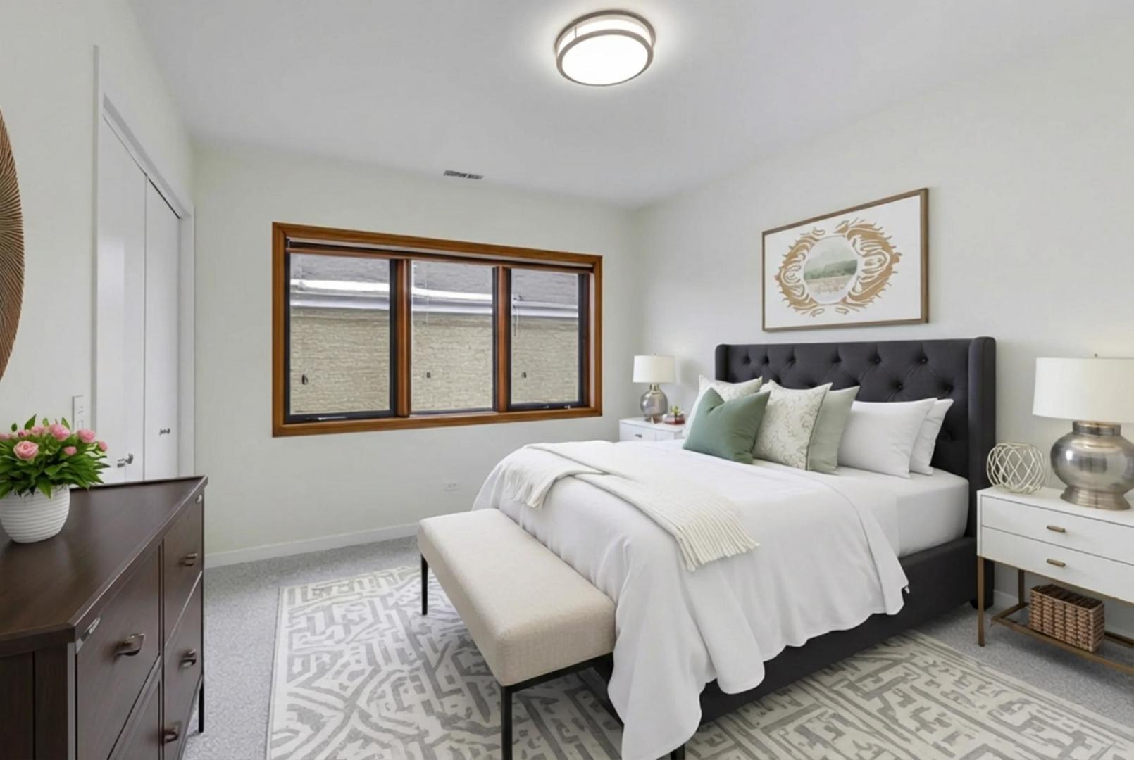 1209 E Davis Street E Unit: 3