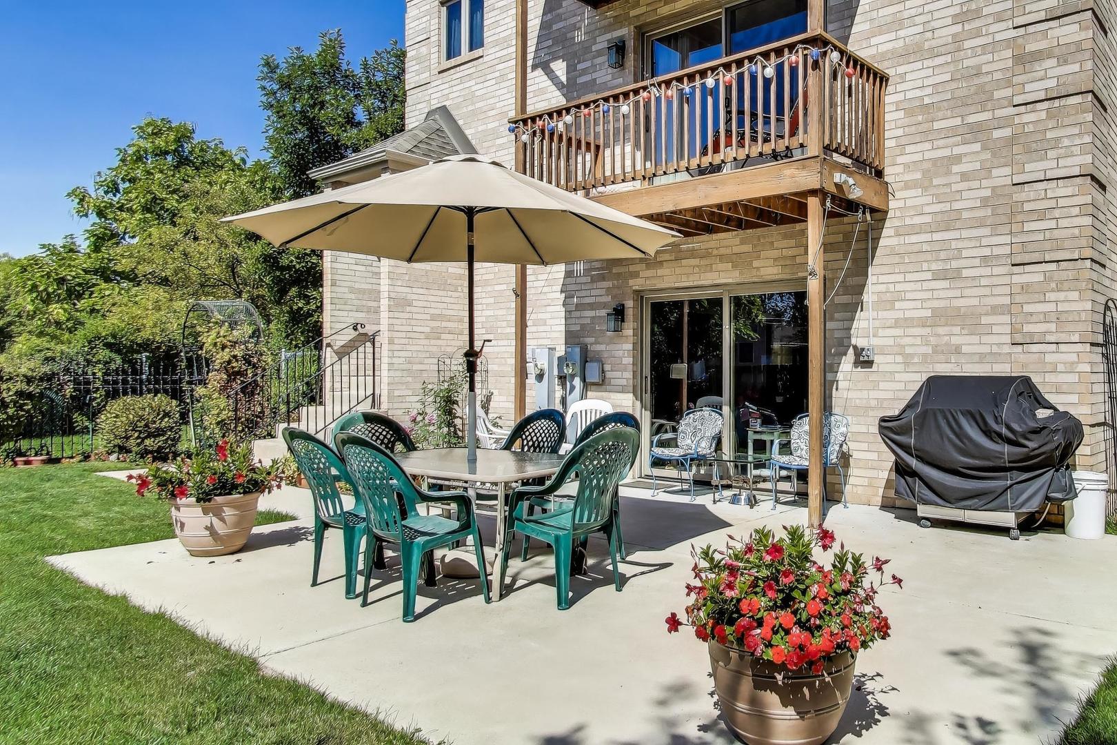 1209 E Davis Street E Unit: 1