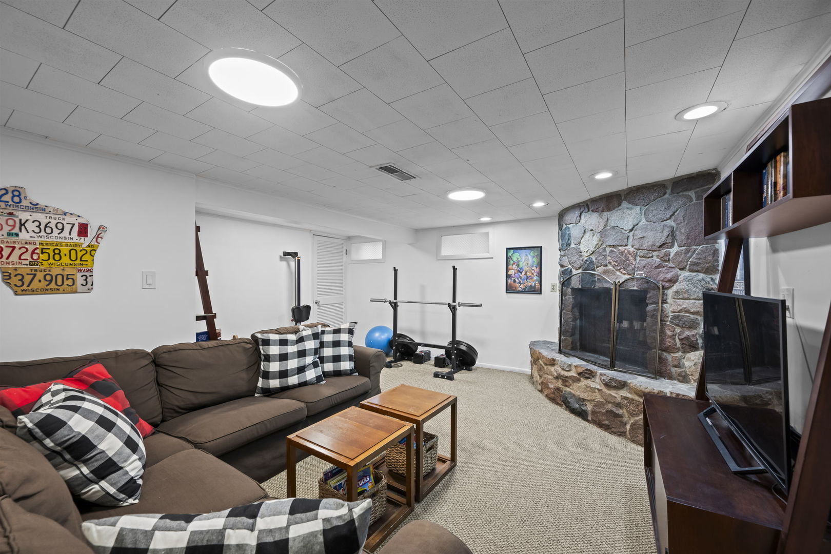 914 N Kennicott Avenue