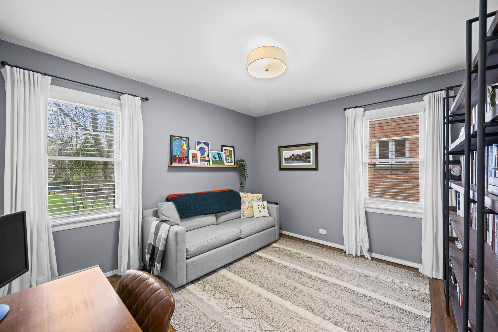 914 N Kennicott Avenue