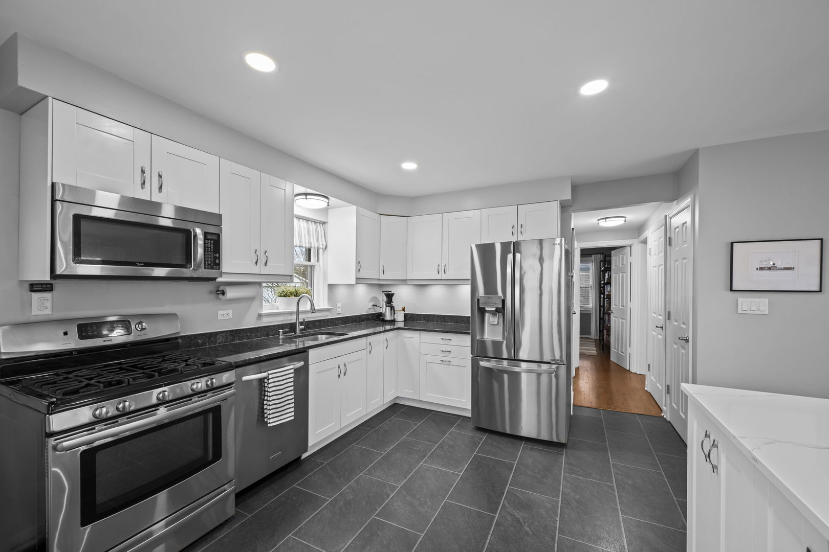 914 N Kennicott Avenue