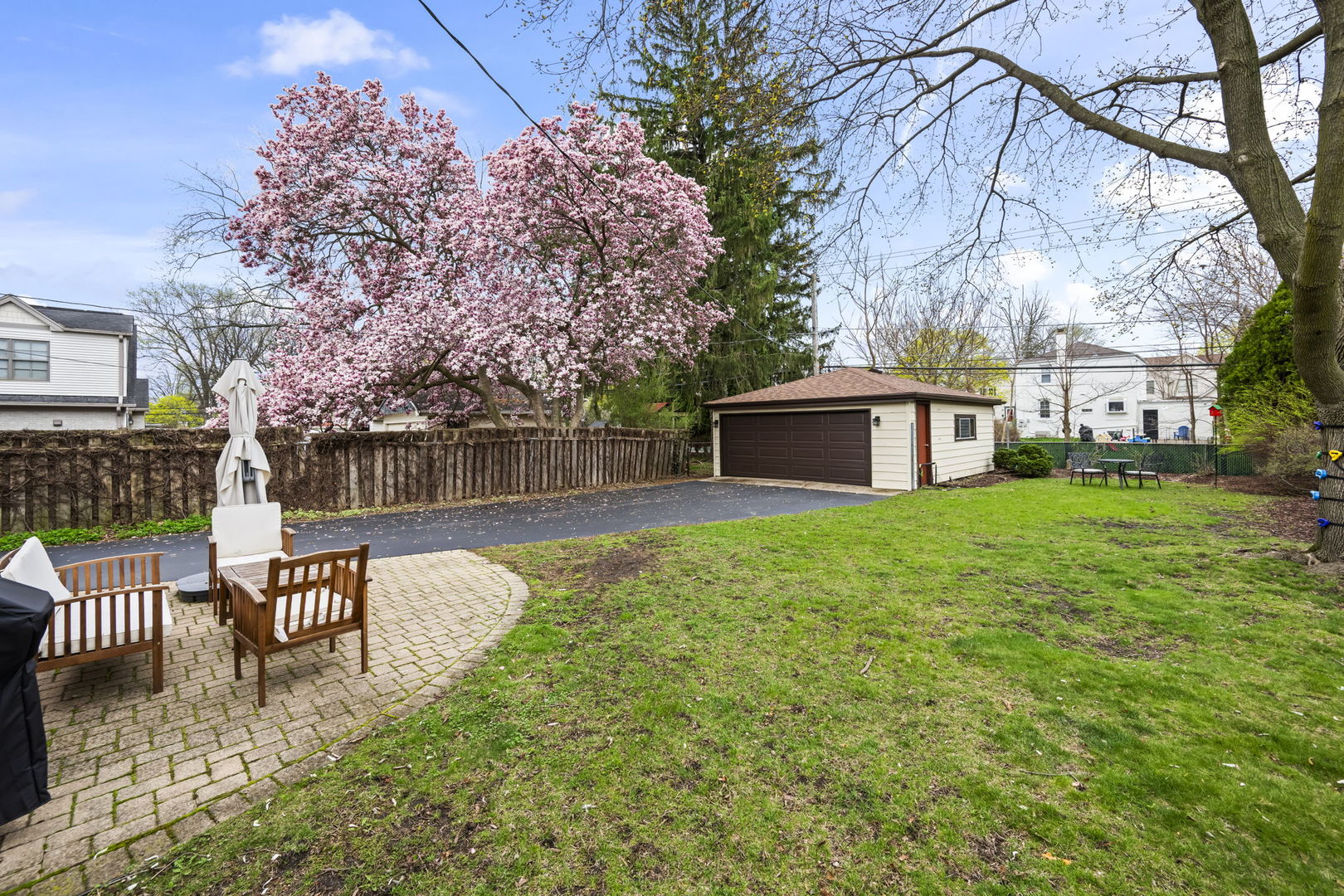 914 N Kennicott Avenue