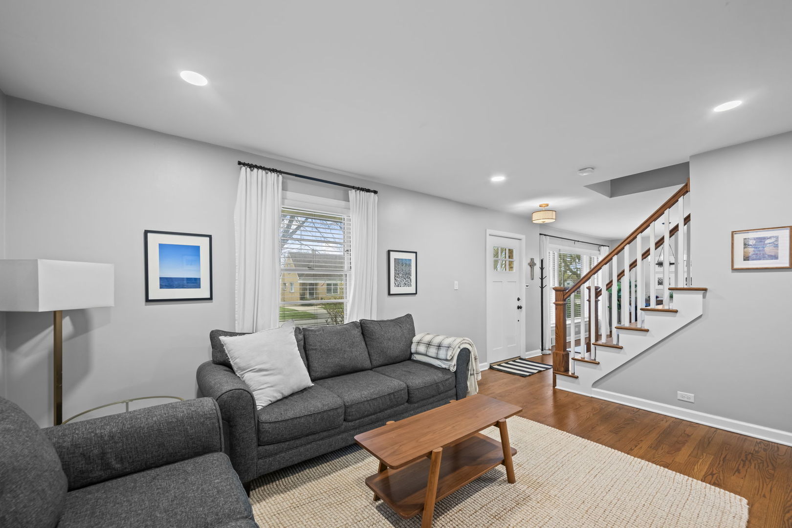 914 N Kennicott Avenue