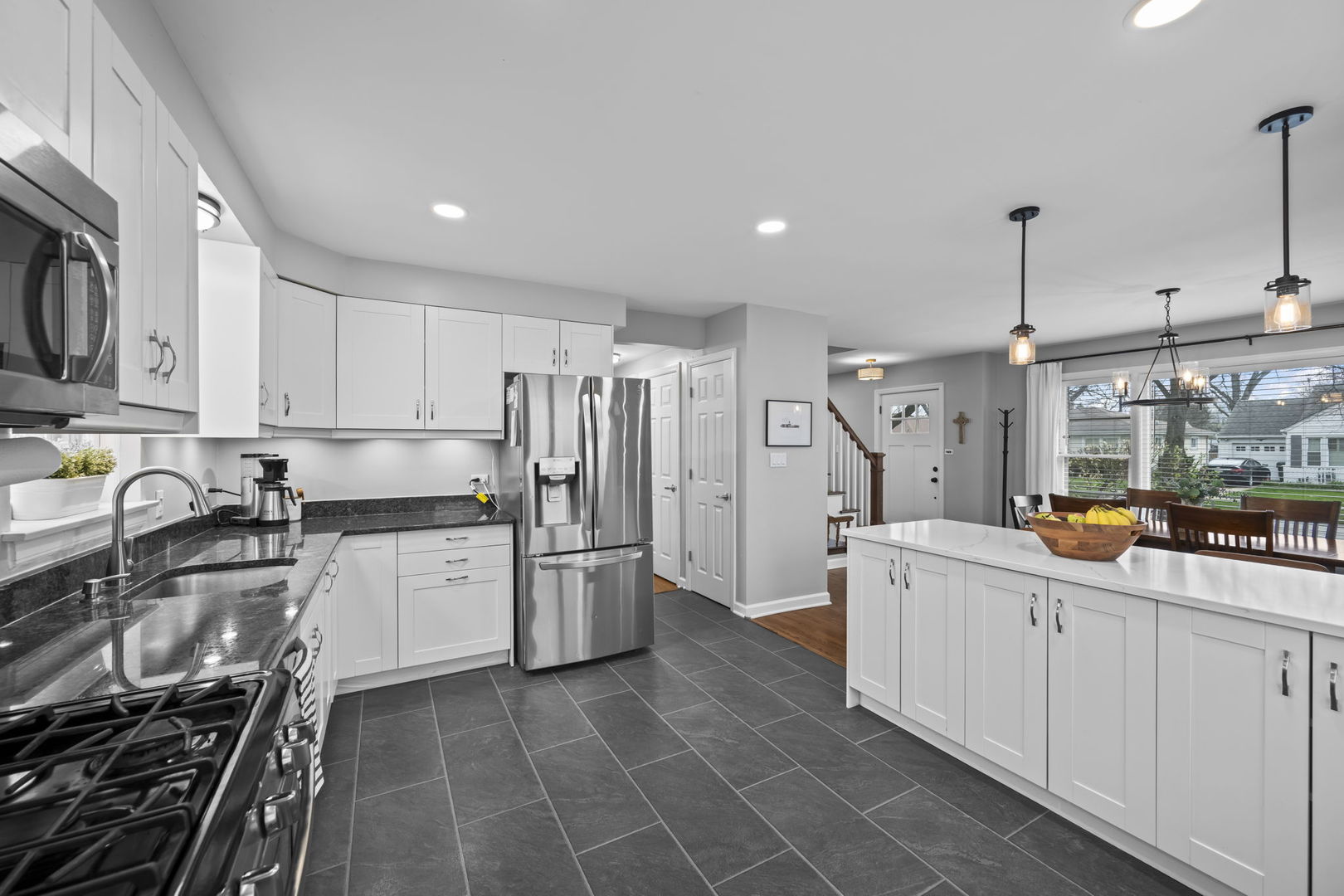 914 N Kennicott Avenue