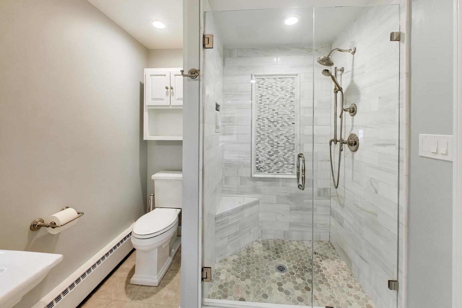 1311 E Woodford Place