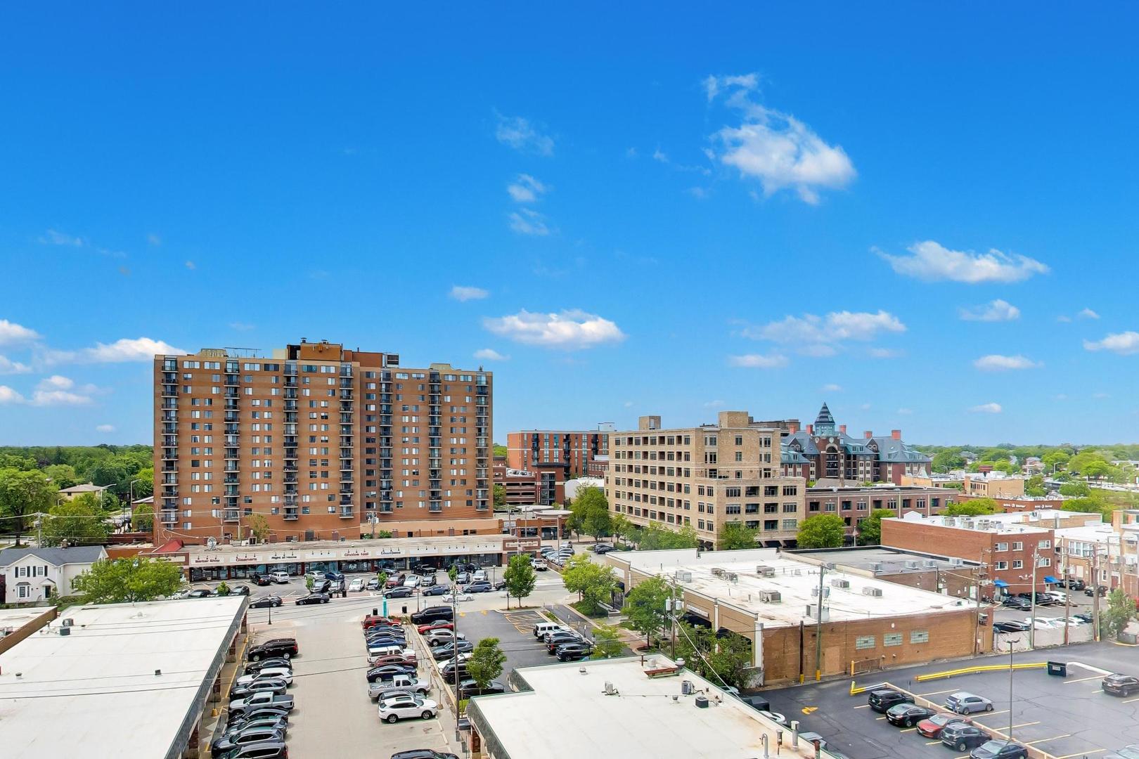 77 S Evergreen Avenue Unit: 806