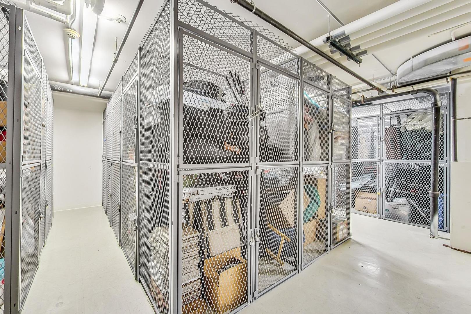 77 S Evergreen Avenue Unit: 806