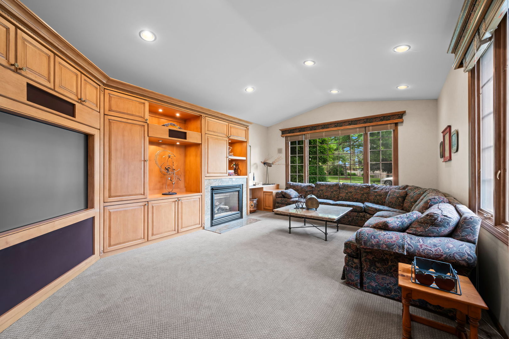 4211 Ridgeland Lane