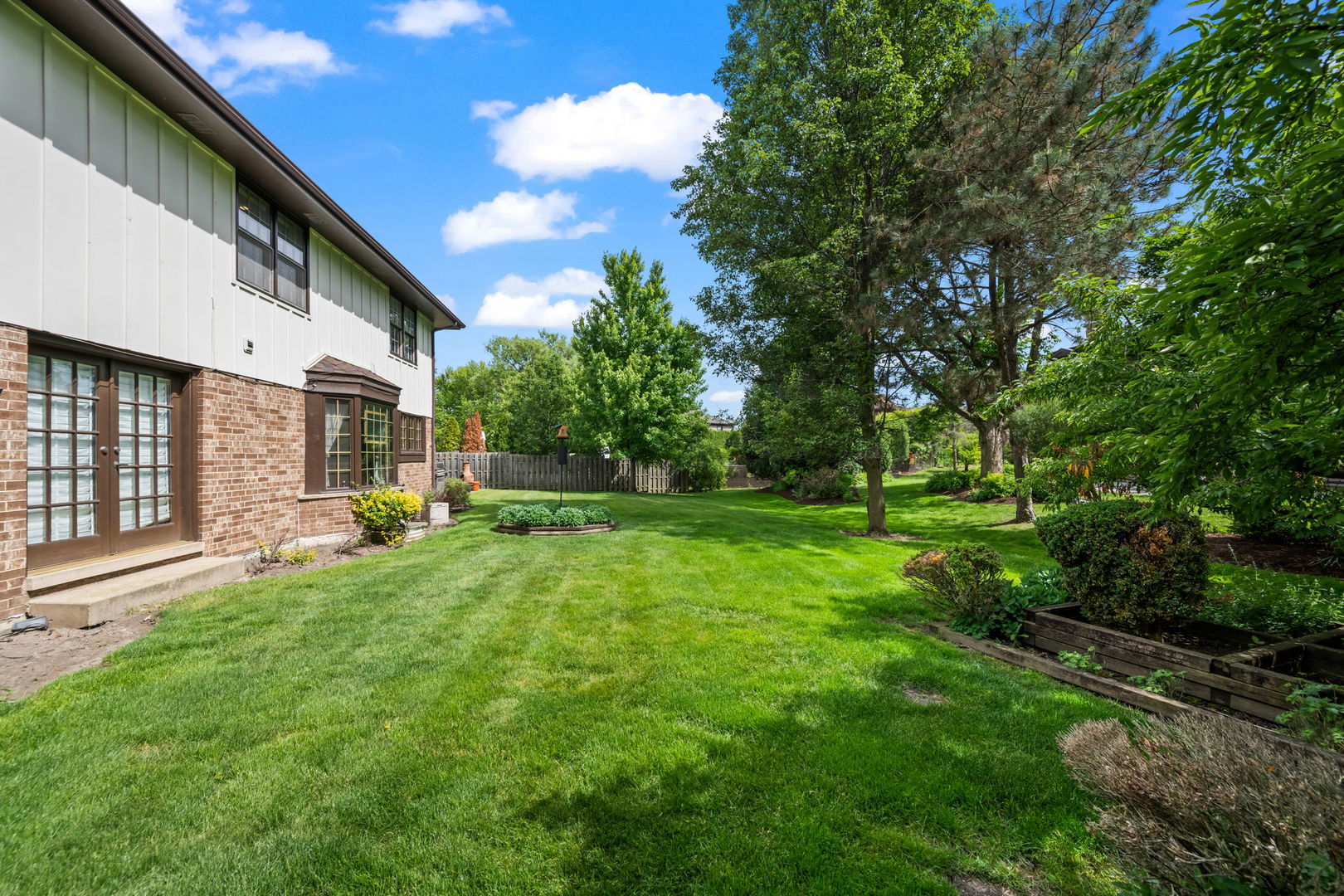 4211 Ridgeland Lane
