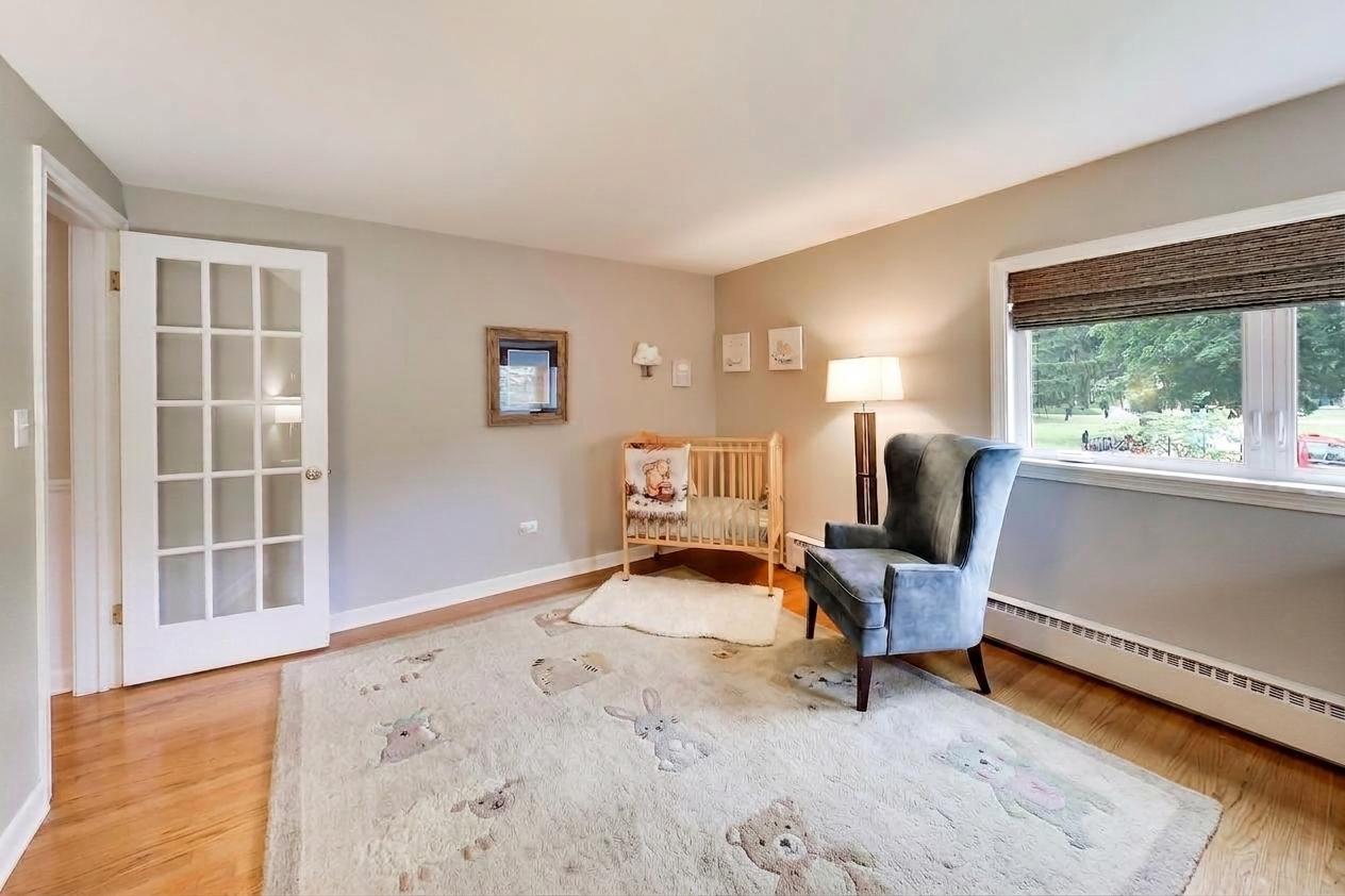 1311 E Woodford Place