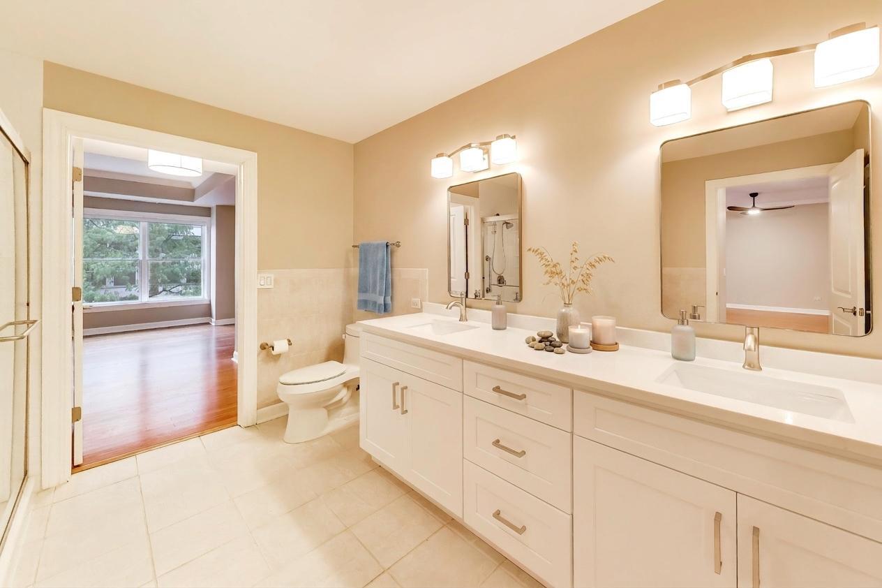 44 N VAIL Avenue Unit: 213