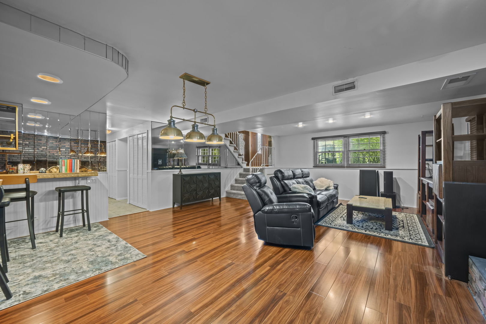 881 Woodhollow Lane