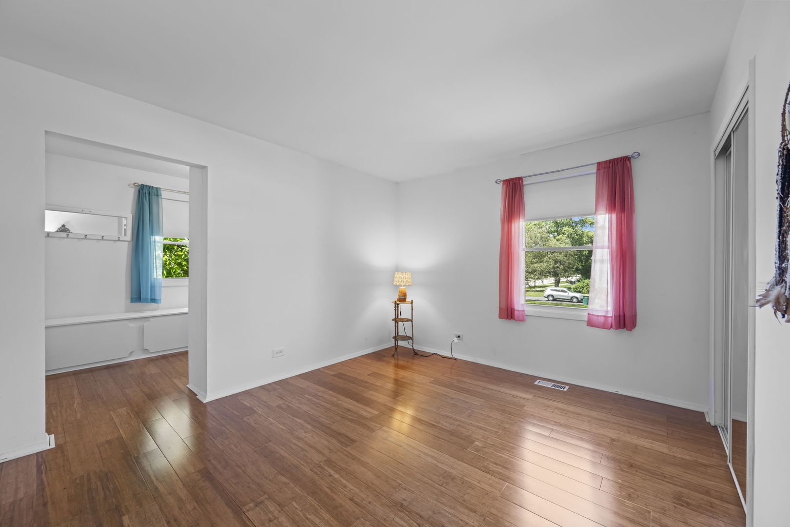 881 Woodhollow Lane