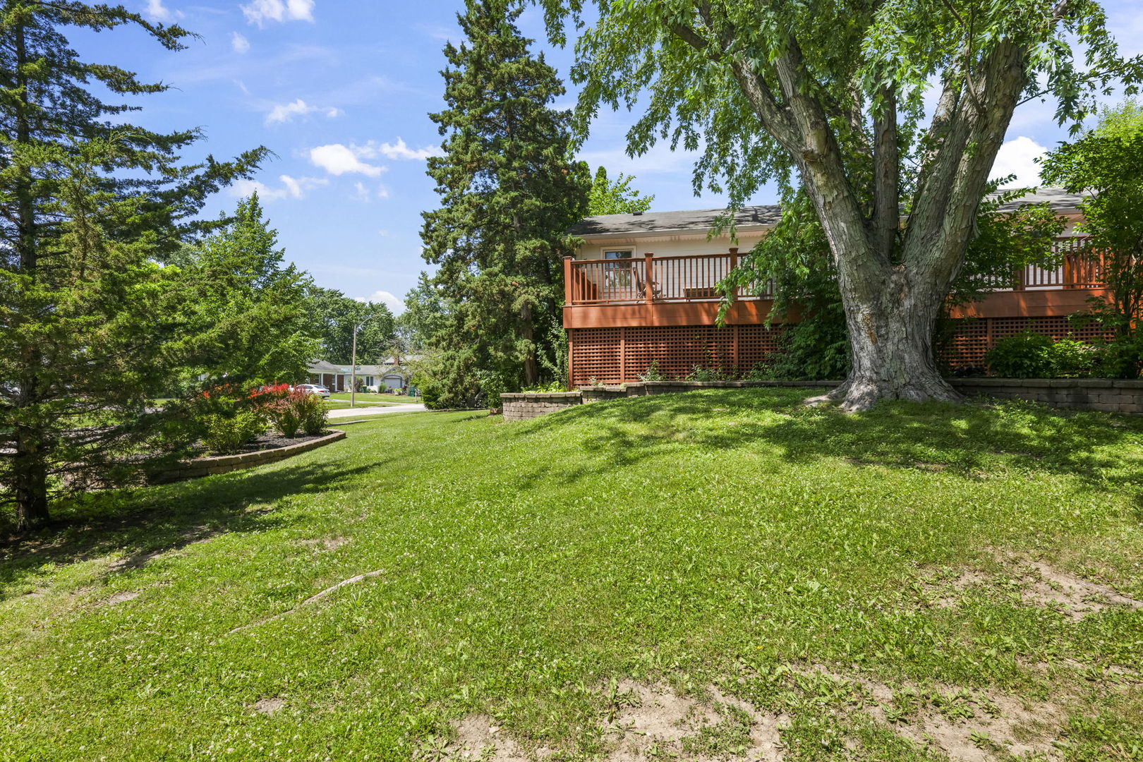881 Woodhollow Lane