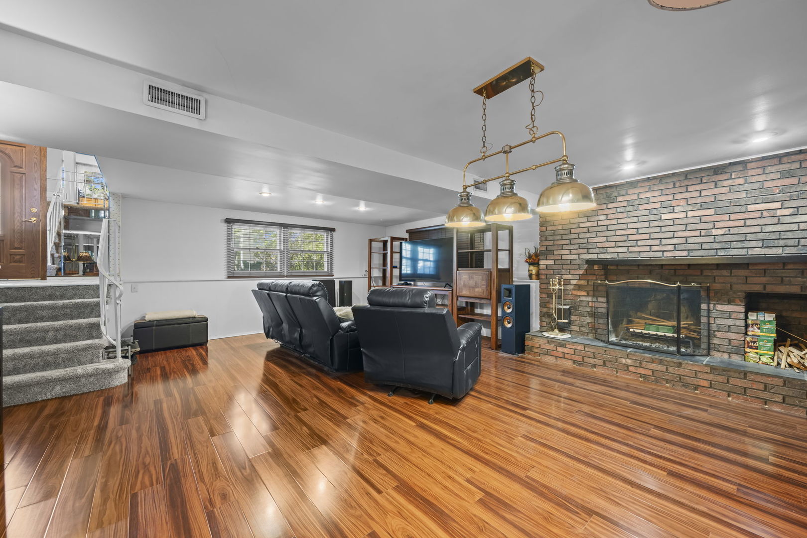 881 Woodhollow Lane