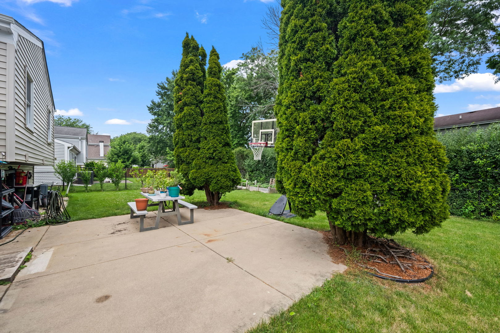 600 Thompson Boulevard