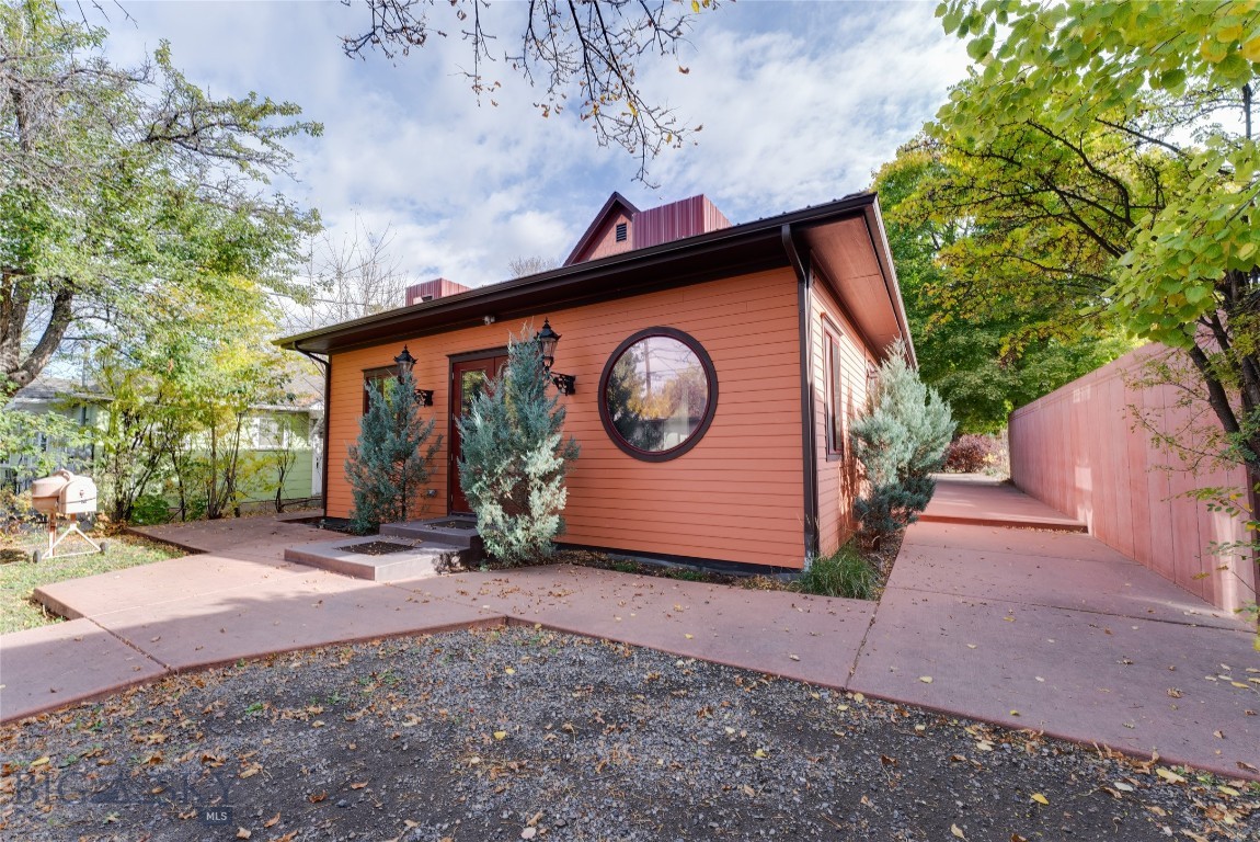721 S 9th Avenue