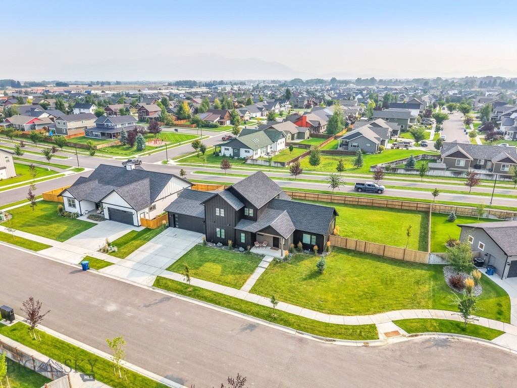 34 Battle Peak Court