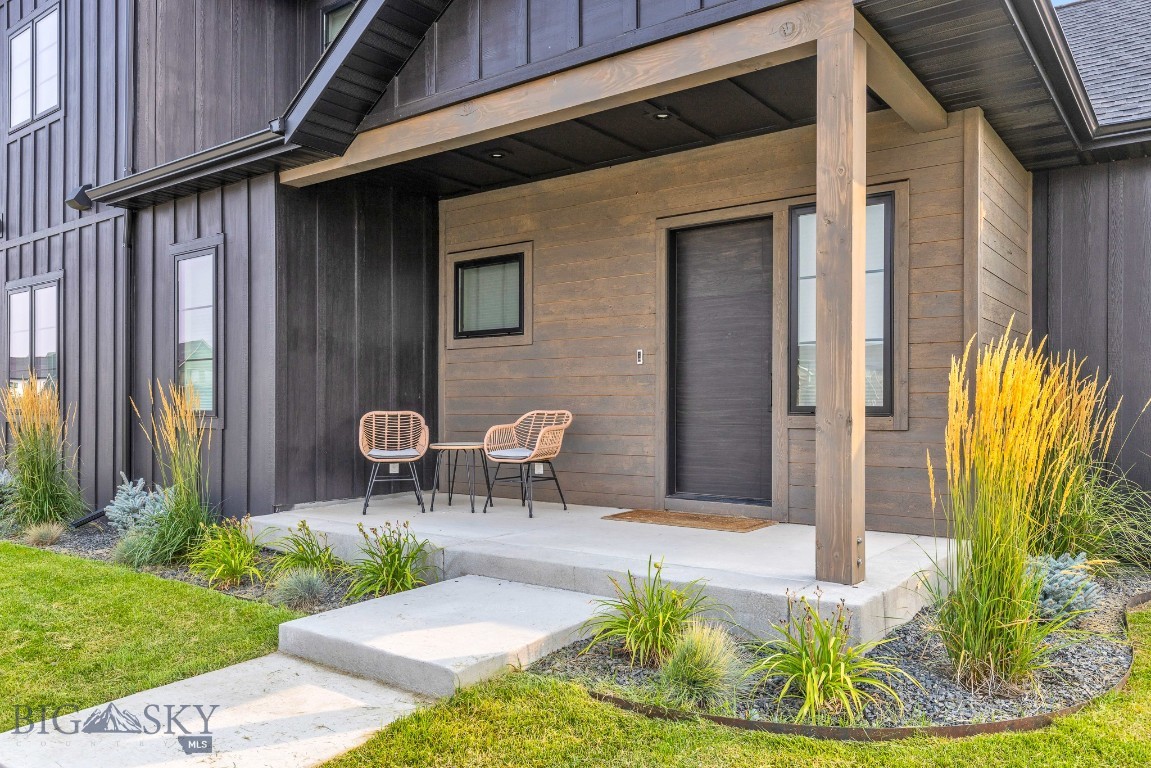 34 Battle Peak Court