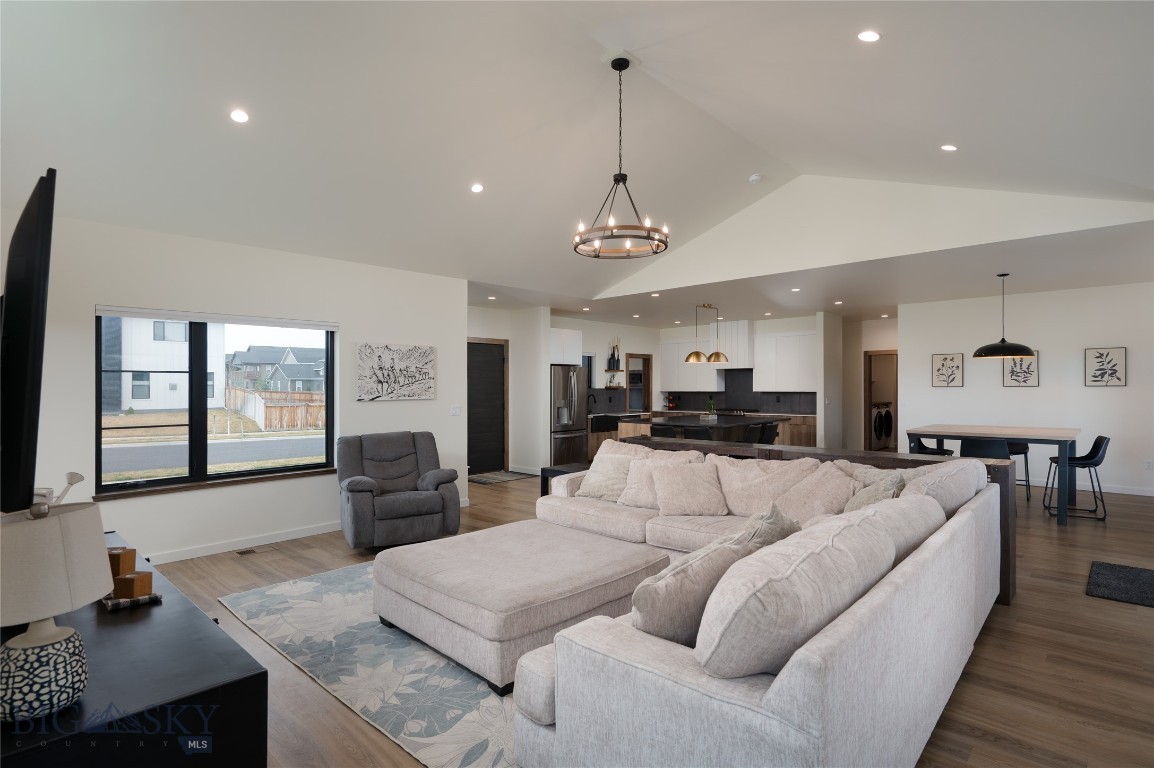 34 Battle Peak Court