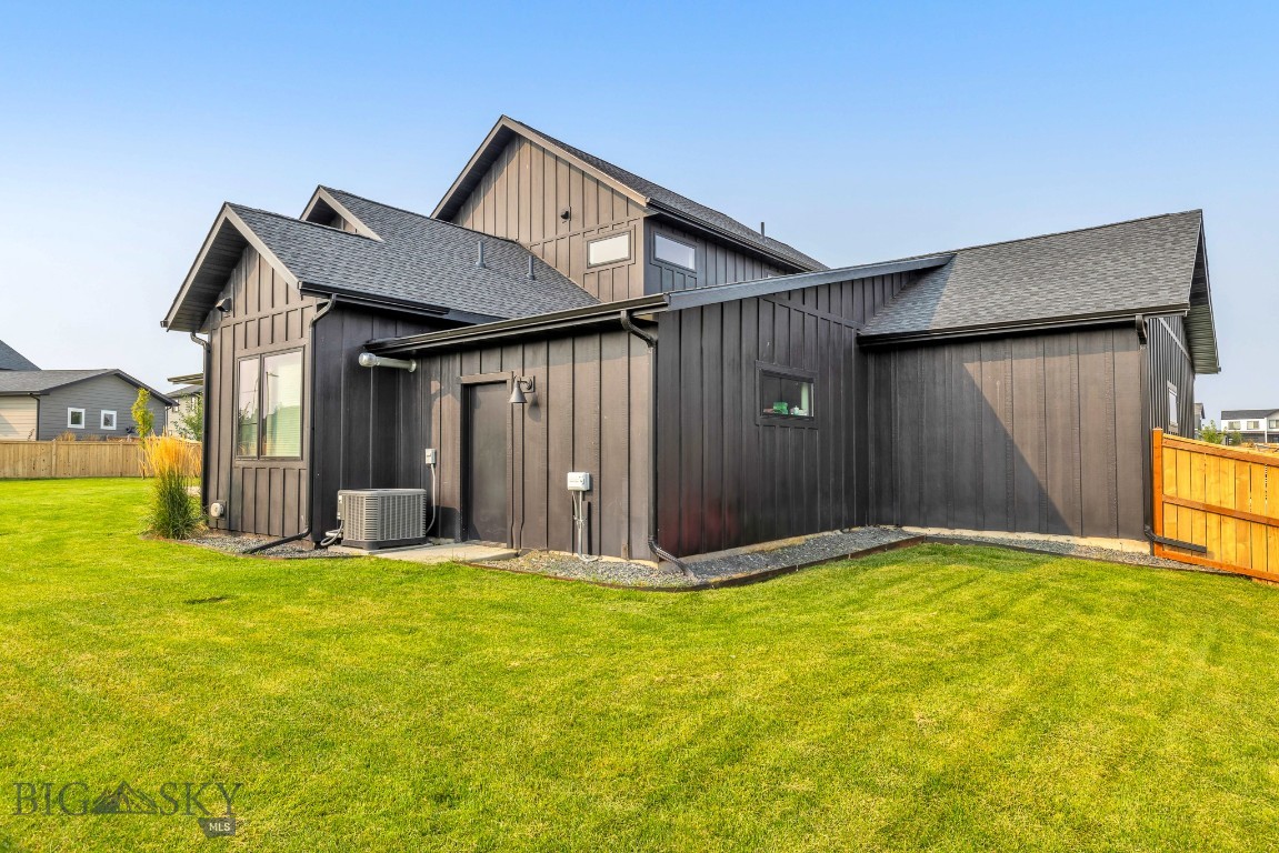 34 Battle Peak Court